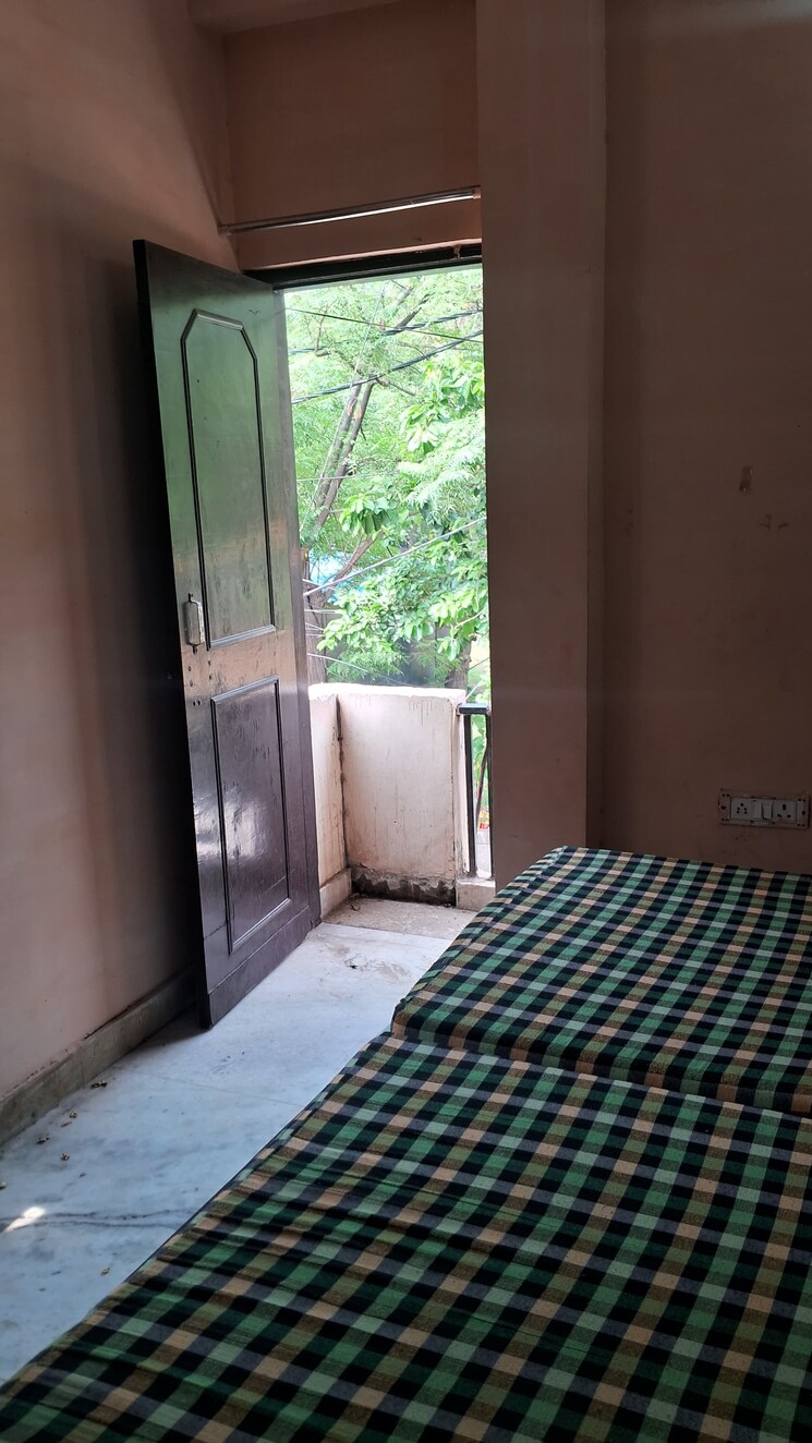 Bedroom, tagore garden 2 Bedroom 120 Sq.Yd. Builder Floor In Tagore Garden Delhi 8834939