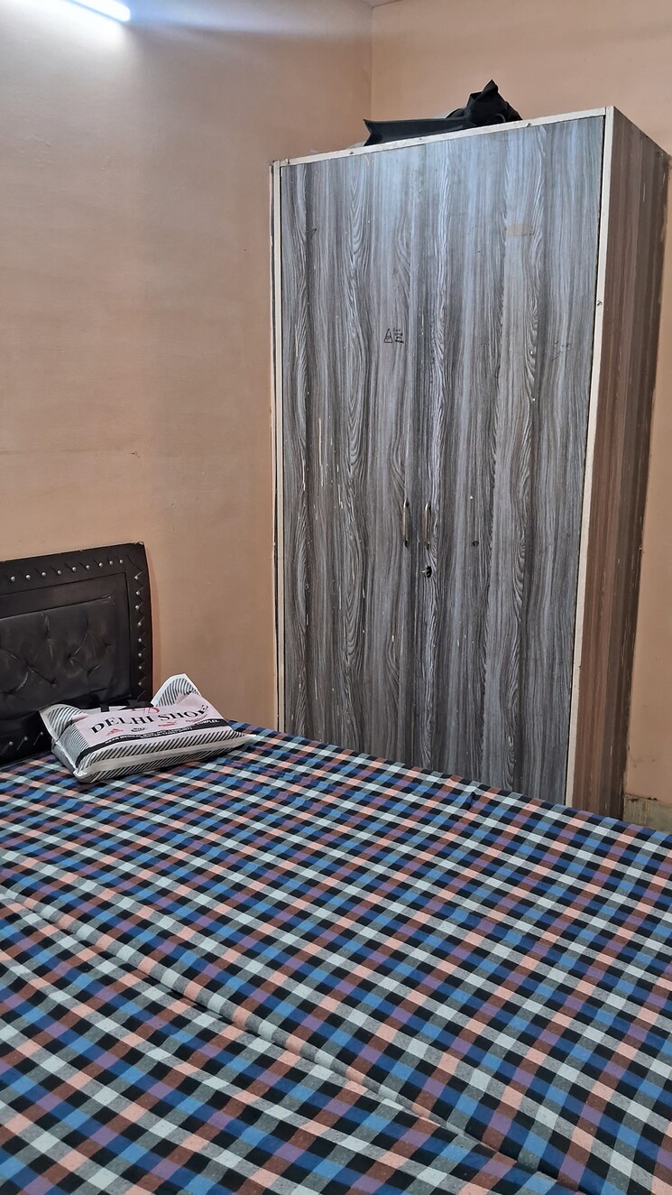 Bedroom, tagore garden 2 Bedroom 120 Sq.Yd. Builder Floor In Tagore Garden Delhi 8834939