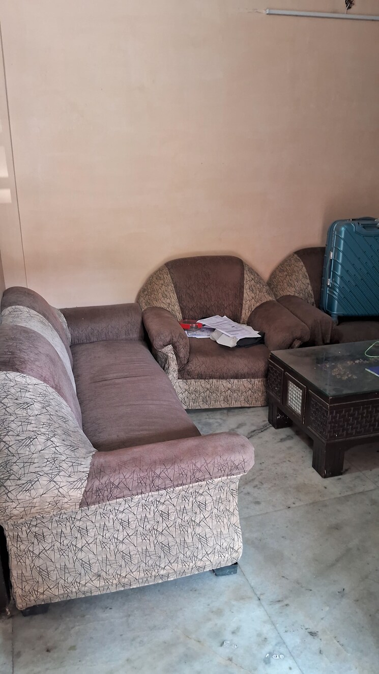 Living Room, tagore garden 2 Bedroom 120 Sq.Yd. Builder Floor In Tagore Garden Delhi 8834939