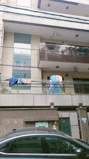 Kitchen in 3 BHK Builder Floor at Pitampura – for Sale