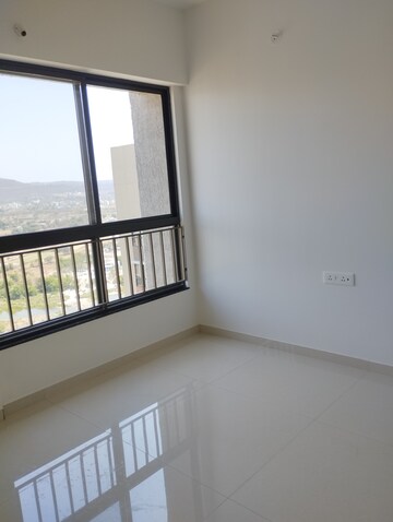 Room in 2 BHK Apartment at Shapoorji Pallonji Sensorium Auris, Hinjewadi – for Rent