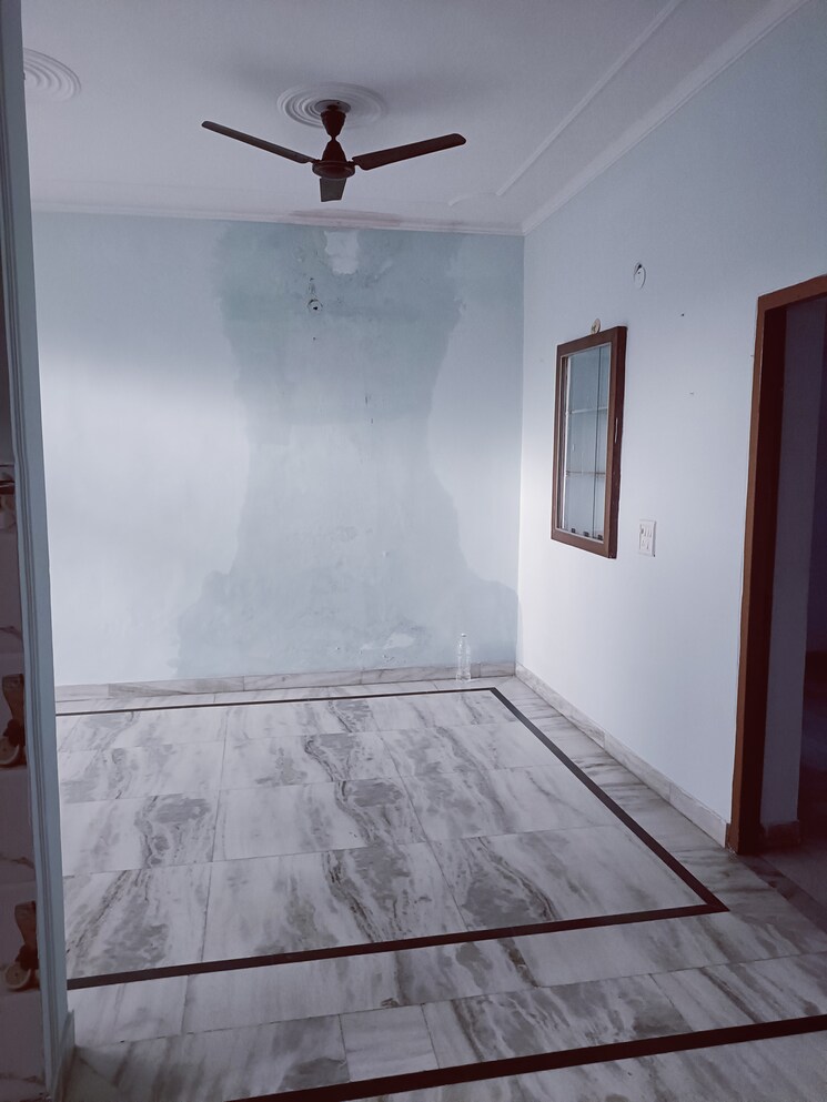 Room, ashoka enclave 2 Bedroom 160 Sq.Yd. Builder Floor In Ashoka Enclave Faridabad 8834935