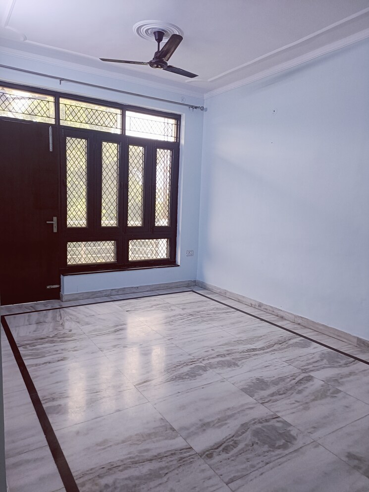 Room, ashoka enclave 2 Bedroom 160 Sq.Yd. Builder Floor In Ashoka Enclave Faridabad 8834935