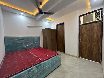 Bedroom in 2 BHK Builder Floor at Saket – for Rent