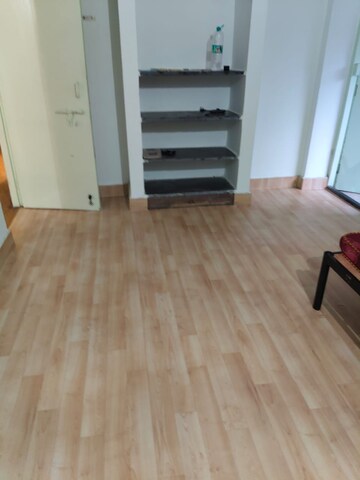 Room in 3 BHK Apartment at Monalisa Apartment, Kothrud – for Rent