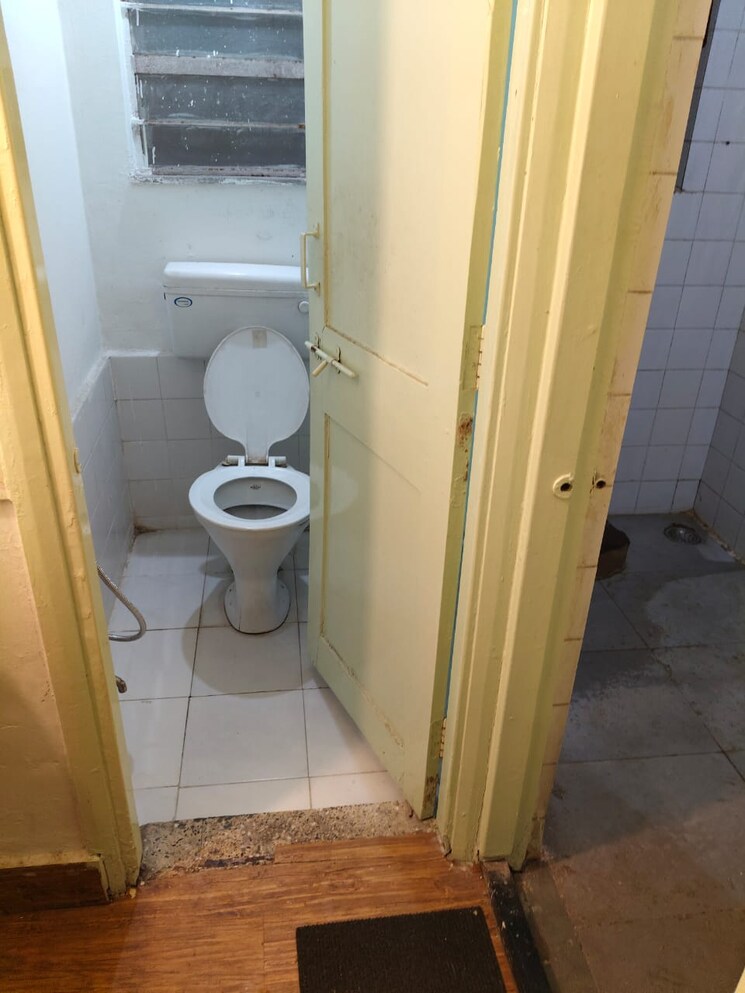 Bathroom, monalisa-apartment 3 Bedroom 1400 Sq.Ft. Apartment In Kothrud Pune 8834977