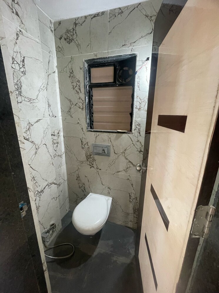 Bathroom, rna-ng-canary 1 Bedroom 333 Sq.Ft. Apartment In Mira Road Thane 8835007