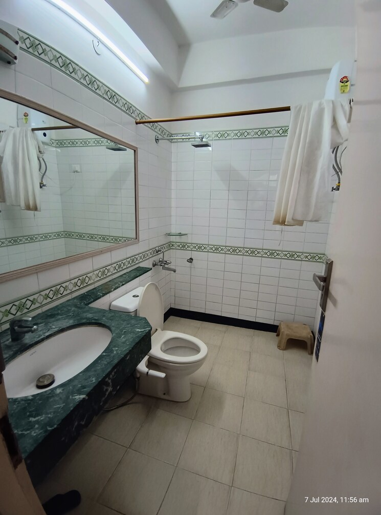 Master Bedroom, eros-cliffton-apartments 3 Bedroom 1335 Sq.Ft. Apartment In Charmwood Village Faridabad 8835005