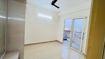 Room in 2 BHK Apartment at GLS Avenue 51, Sector 92 – for Rent