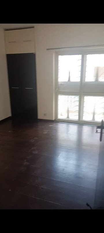 Room in 3 BHK Independent House at Sector 84 – for Rent