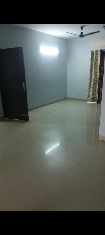 Room in 3 BHK Independent House at Sector 84 – for Rent
