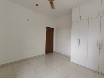 Room in 3 BHK Apartment at Prestige Finsbury Park Regent, Bagaluru – for Rent