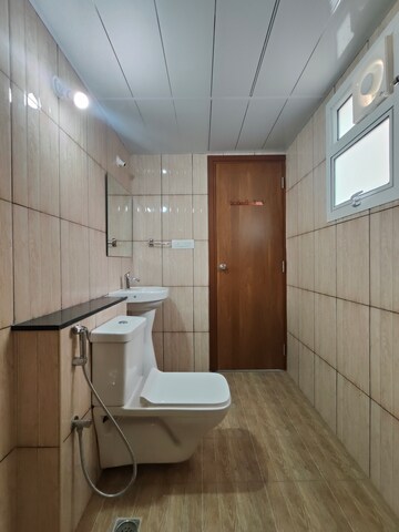 Bathroom in 3 BHK Apartment at Prestige Finsbury Park Regent, Bagaluru – for Rent