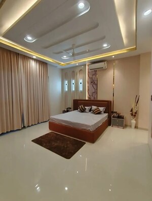 Living Room in 2.5 BHK Builder Floor at Sector 35 – for Sale