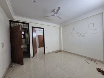 Room in 2 BHK Builder Floor at Palm Residency Chhatarpur, Chattarpur – for Rent