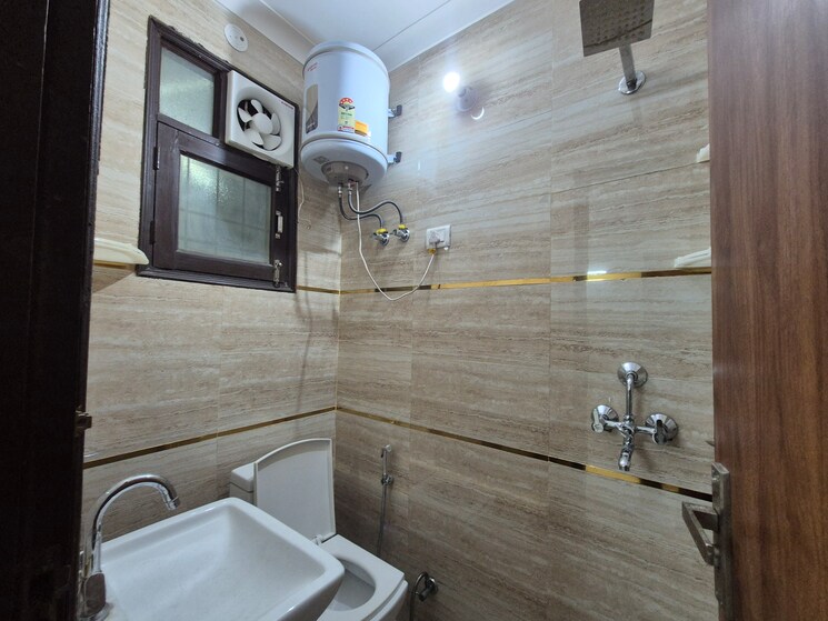 Bathroom, palm-residency-chhatarpur 2 Bedroom 900 Sq.Ft. Builder Floor In Chattarpur Delhi 8835073