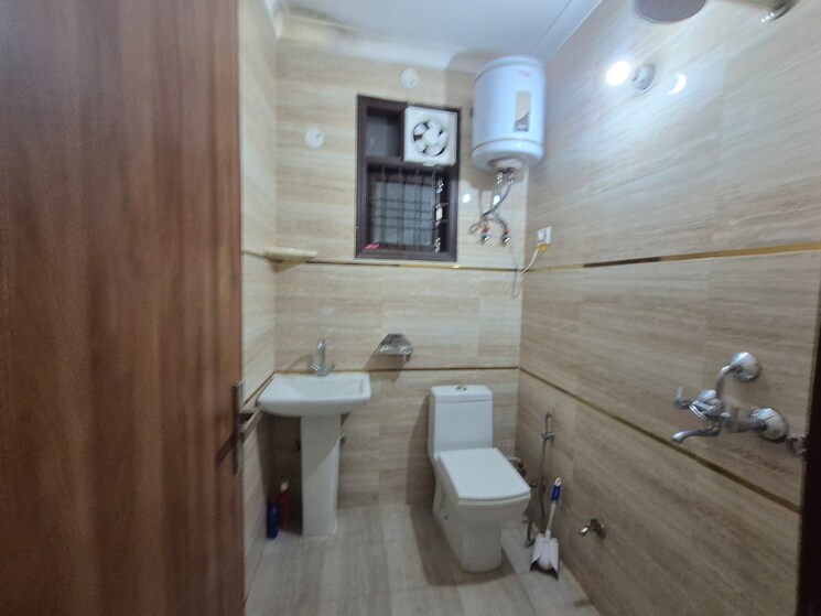 Bathroom, palm-residency-chhatarpur 2 Bedroom 900 Sq.Ft. Builder Floor In Chattarpur Delhi 8835073