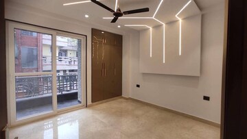 Room in 2 BHK Builder Floor at Saket – for Rent
