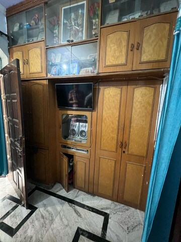 Furnished Amenities in 4 BHK Independent House at Sector 10 – for Sale