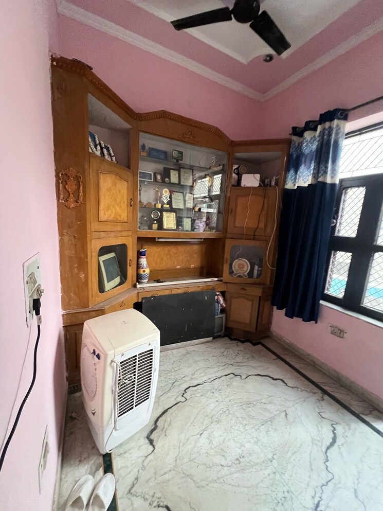 Living Room, sector 10 4 Bedroom 60 Sq.Yd. Independent House In Sector 10 Gurgaon 8835116