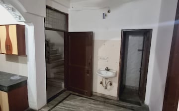 2 BHK Apartment For Rent in Avasiya Kalyankari Sanstha, Lajpat Nagar