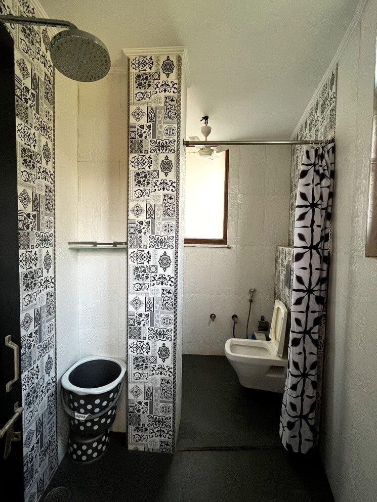 Bathroom, mehrauli 3 Bedroom 1300 Sq.Ft. Builder Floor In Mehrauli Delhi 8835173