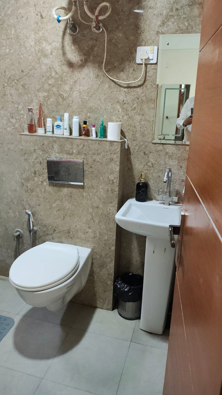 Bathroom, mehrauli 3 Bedroom 1300 Sq.Ft. Builder Floor In Mehrauli Delhi 8835173
