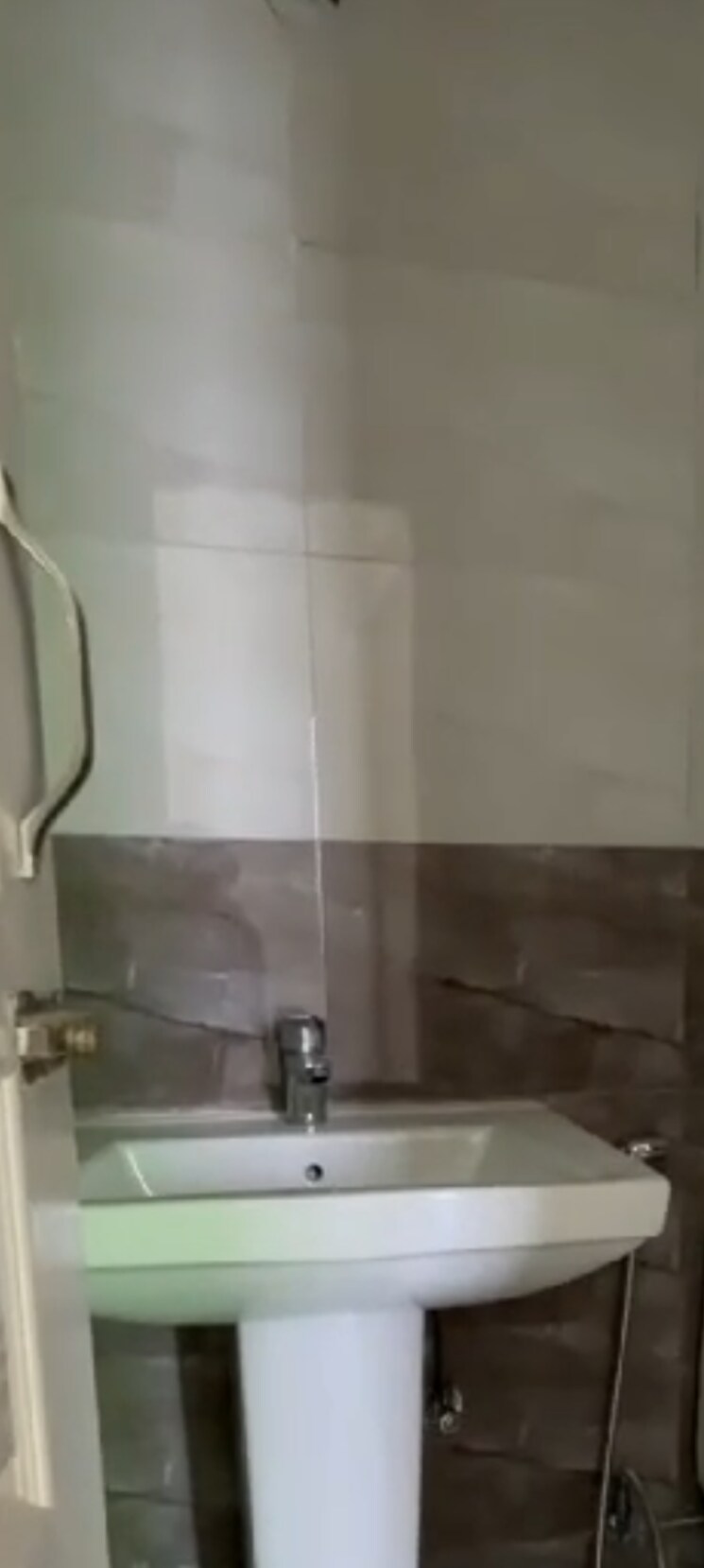 Bathroom, rwa-apartments 5 Bedroom 112 Sq.Mt. Independent House In Sector 31 Noida 8835229