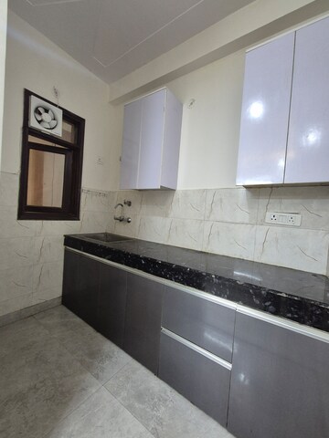 Kitchen in 1.5 BHK Builder Floor at Palm Residency Chhatarpur, Chattarpur – for Rent