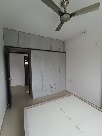 Room in 3 BHK Apartment at Pramuk Aqua Heights, Electronic City Phase I – for Rent
