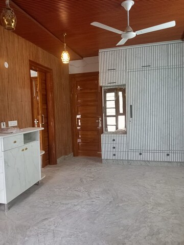 4 BHK Builder Floor For Rent in South Extension ii