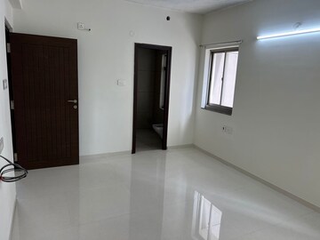 Room in 3 BHK Apartment at Frontline Seven, Kokapet – for Sale