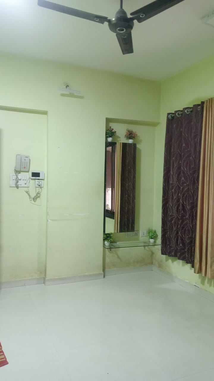 1 RkApartment For Rent in Goregaon Station East