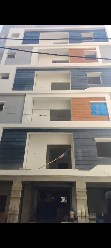 6+ BHK Apartment For Rent in Shree Residency Hi Tech City, Hi Tech City