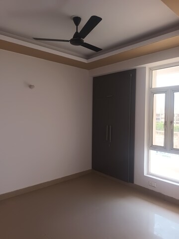 Room in 4 BHK Apartment at Supertech Ecovillage I, Sector 1 Greater Noida – for Rent