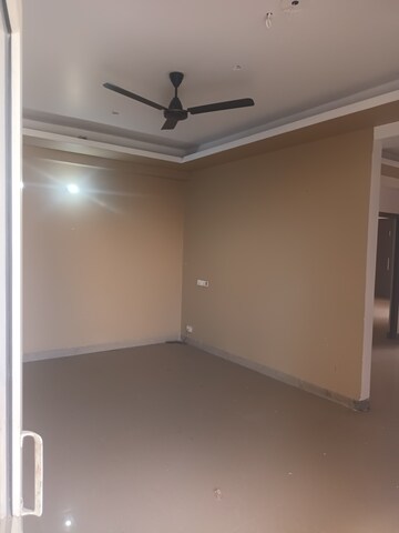 Room in 4 BHK Apartment at Supertech Ecovillage I, Sector 1 Greater Noida – for Rent