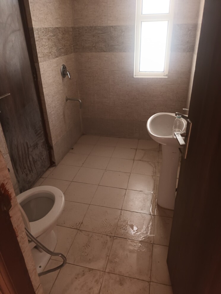 Bathroom, supertech-ecovillage-i 4 Bedroom 2364 Sq.Ft. Apartment In Sector 1 Greater Noida Greater Noida 8835266