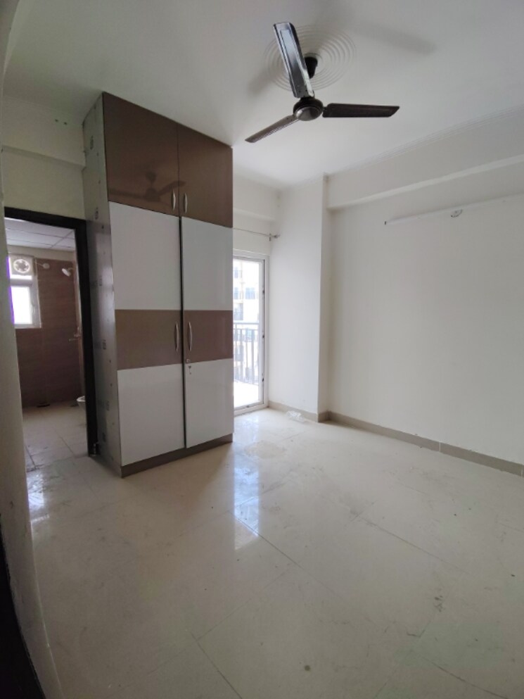 Room, amrapali-centurian-park 3.5 Bedroom 1700 Sq.Ft. Apartment In Tech Zone 4 Greater Noida Greater Noida 8835409