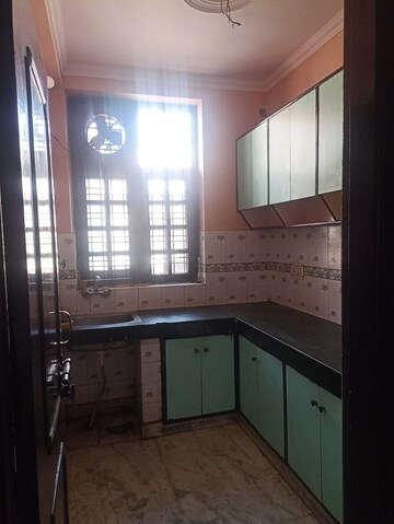 Kitchen in 1 RK Independent House at RWA Apartments Sector 40, Sector 40 – for Rent