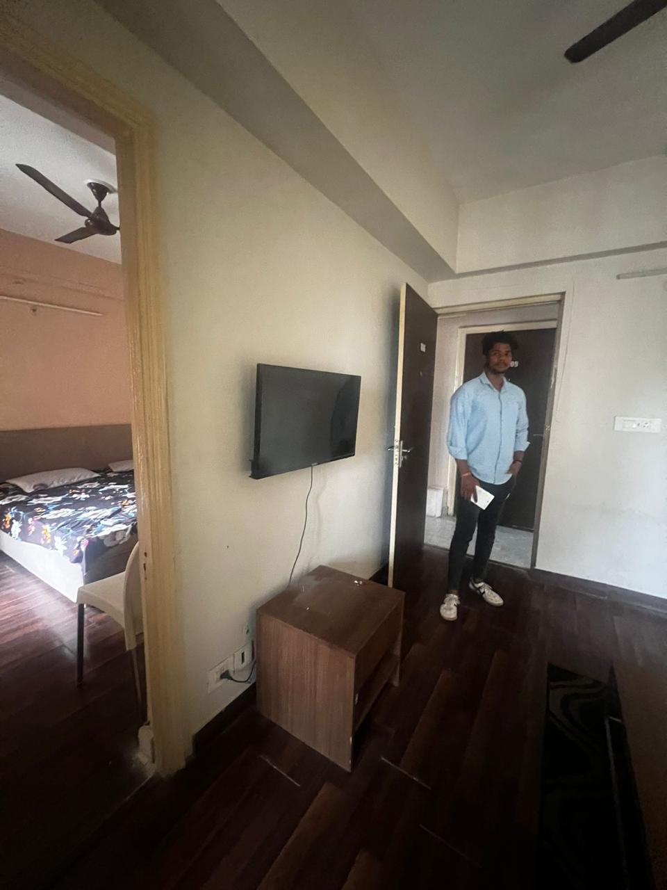 1 BHK Apartment For Rent in Paras Tierea