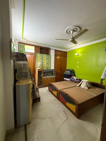 Bedroom in 3 BHK Builder Floor at Chittaranjan Park – for Rent
