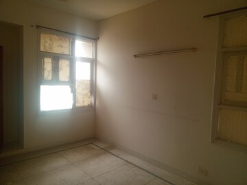 Room in 3.5 BHK Apartment at Akash Ganga Apartment, Sector 56 – for Rent