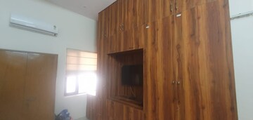 Furnished Amenities in 4 BHK Villa at RWA Apartments Sector 51, Sector 51 – for Rent