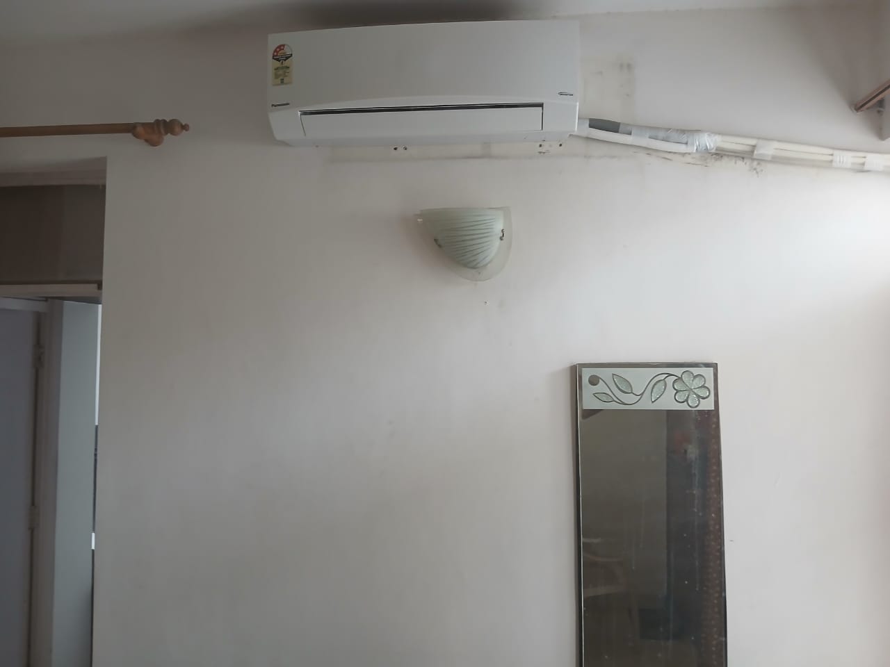 2 BHK Apartment For Rent in Maple Crescent