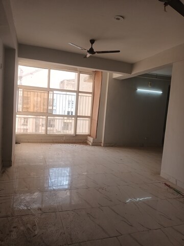 Room in 3 BHK Apartment at Supertech Ecovillage I, Sector 1 Greater Noida – for Rent