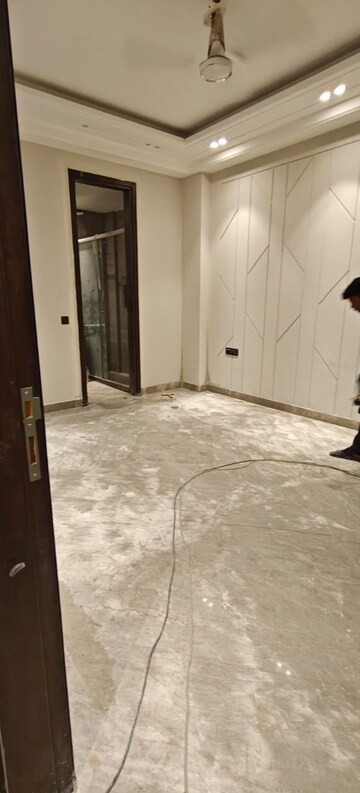 Room in 4 BHK Builder Floor at Greater Kailash ii – for Sale
