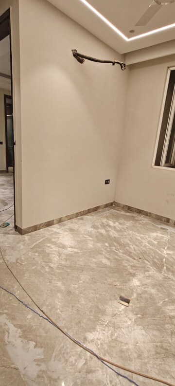 Room in 4 BHK Builder Floor at Greater Kailash ii – for Sale
