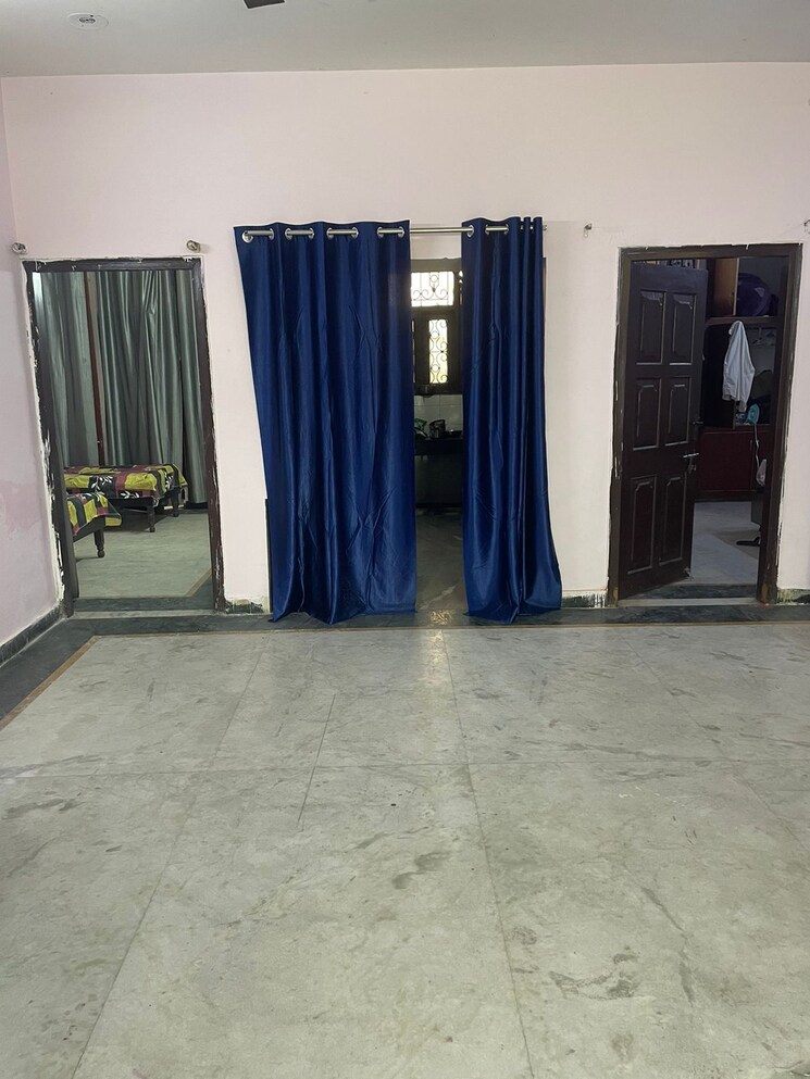 Bedroom, blessed-homes 2 Bedroom 950 Sq.Ft. Apartment In Sector 70 Noida 8835447