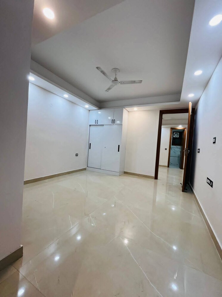 Room, saket 3 Bedroom 1200 Sq.Ft. Builder Floor In Saket Delhi 8835501