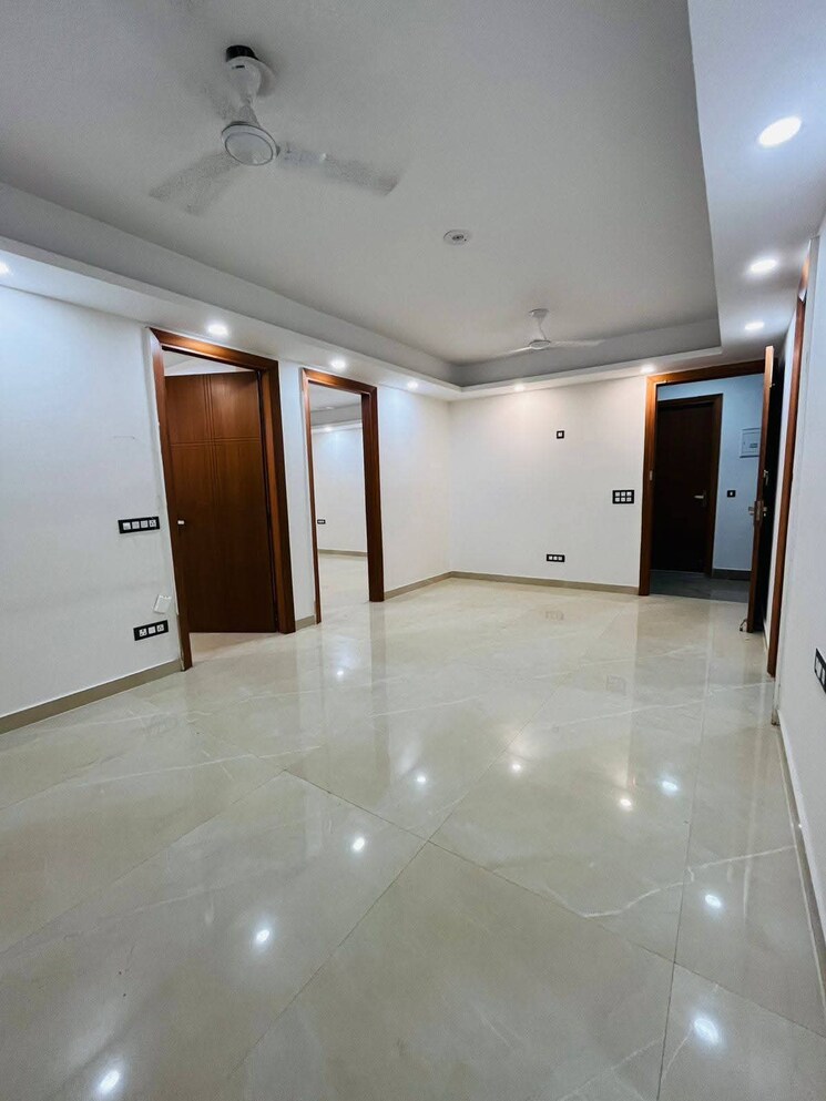 Room, saket 3 Bedroom 1200 Sq.Ft. Builder Floor In Saket Delhi 8835501